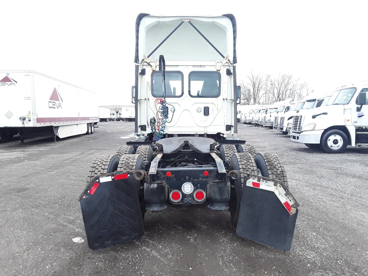 2017 Freightliner/Mercedes CASCADIA 125 676421