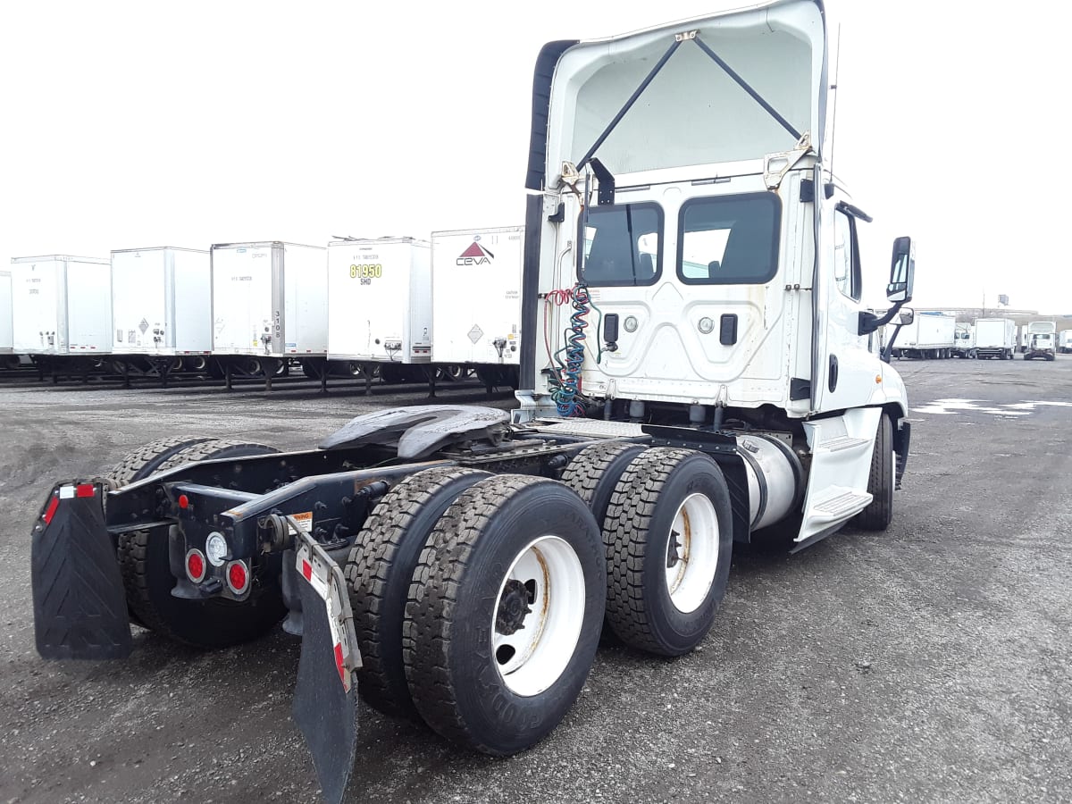 2017 Freightliner/Mercedes CASCADIA 125 676421