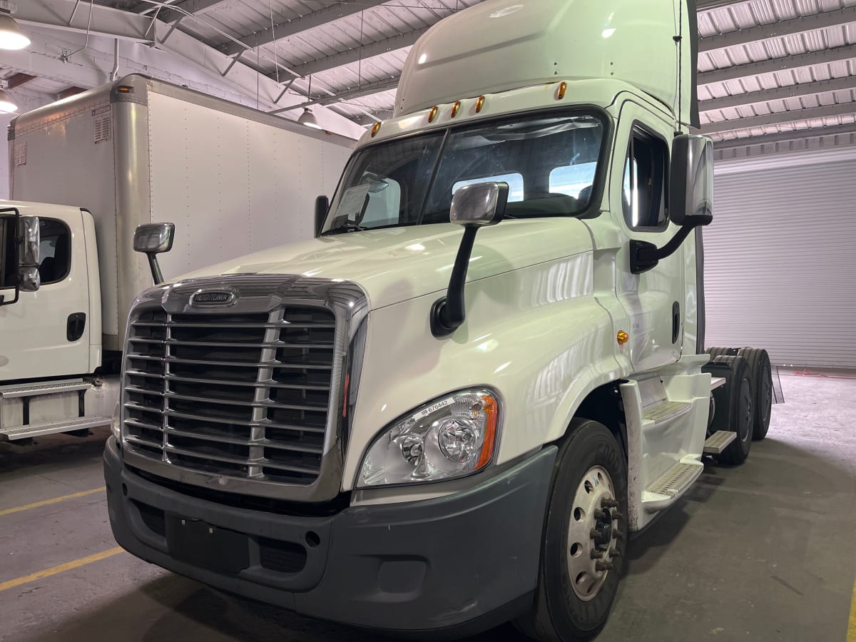 2017 Freightliner/Mercedes CASCADIA 125 676442