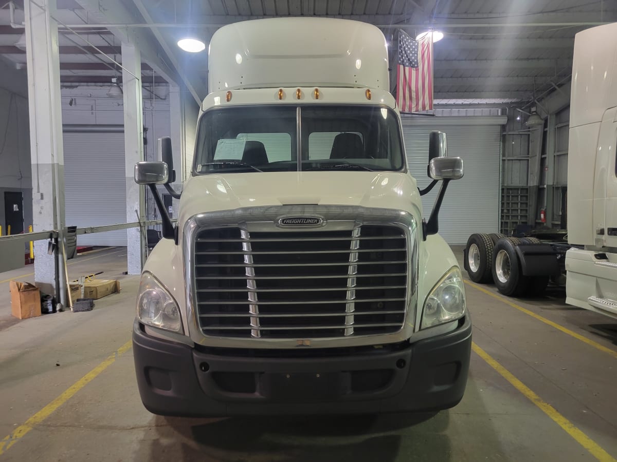 2017 Freightliner/Mercedes CASCADIA 125 676445