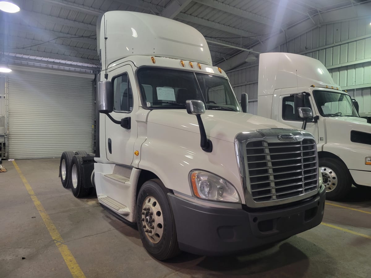 2017 Freightliner/Mercedes CASCADIA 125 676445