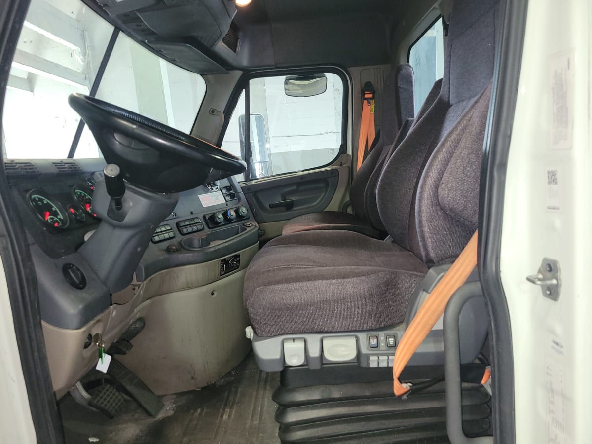 2017 Freightliner/Mercedes CASCADIA 125 676448