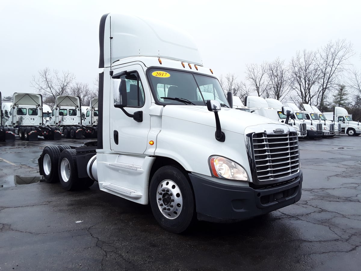 2017 Freightliner/Mercedes CASCADIA 125 676457