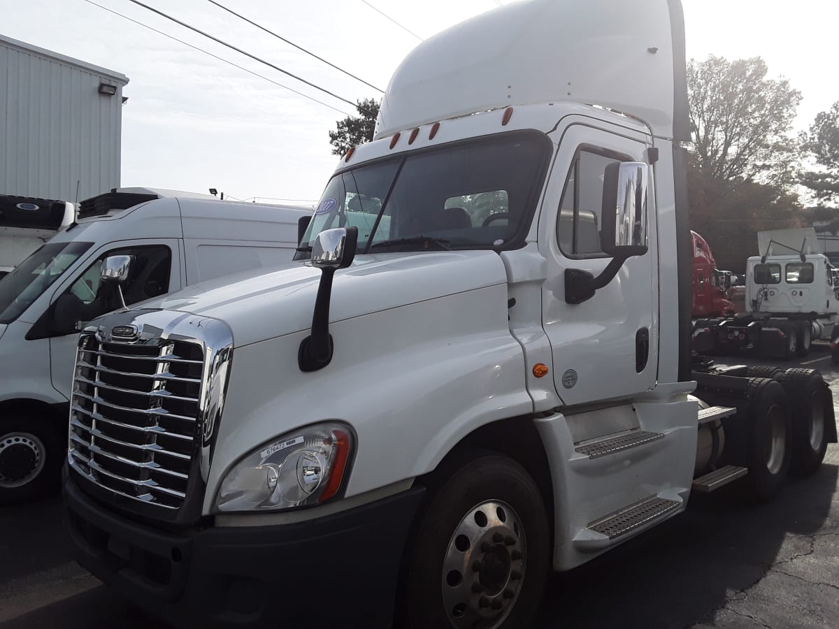 2017 Freightliner/Mercedes CASCADIA 125 676472