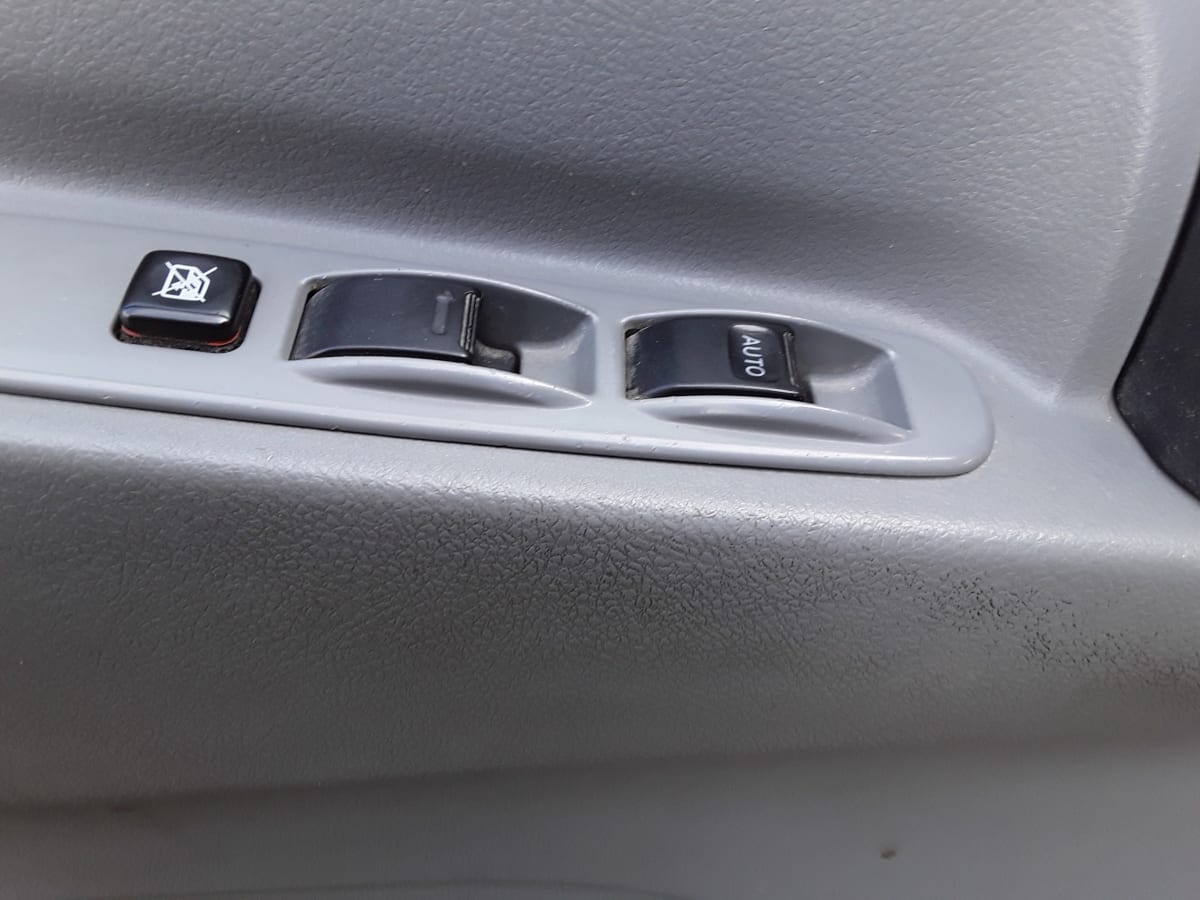 2017 Hino HINO 195 676479