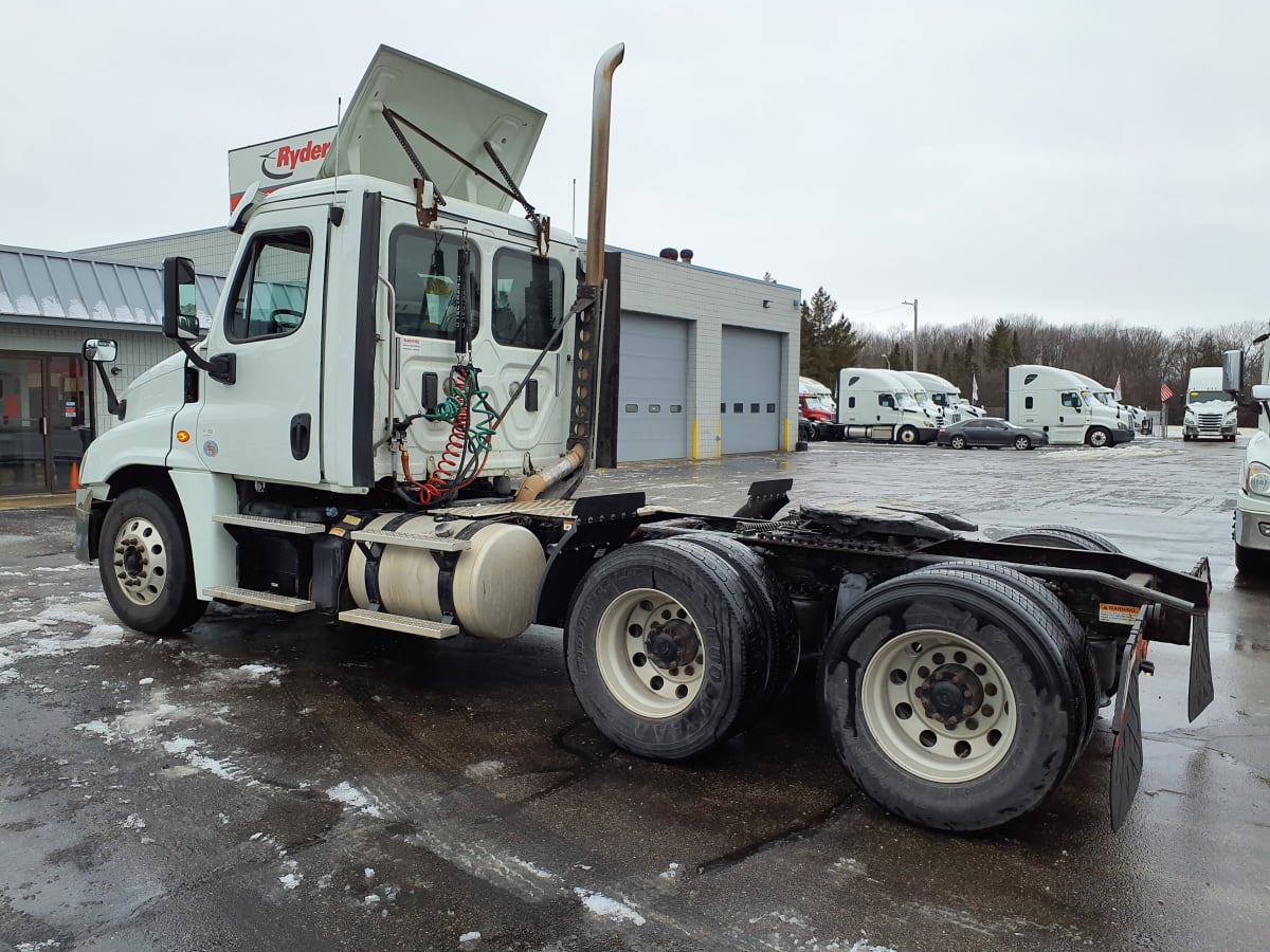 2017 Freightliner/Mercedes CASCADIA 125 676521