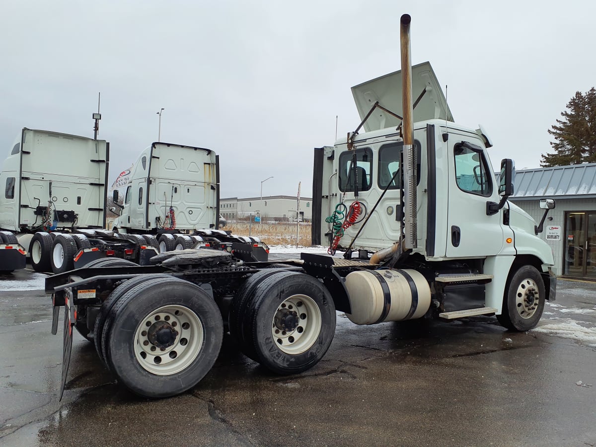 2017 Freightliner/Mercedes CASCADIA 125 676521