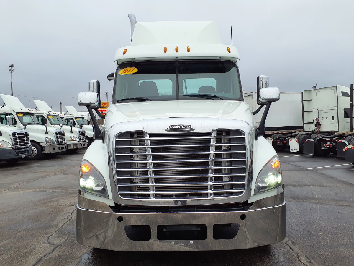 2017 Freightliner/Mercedes CASCADIA 125 676525