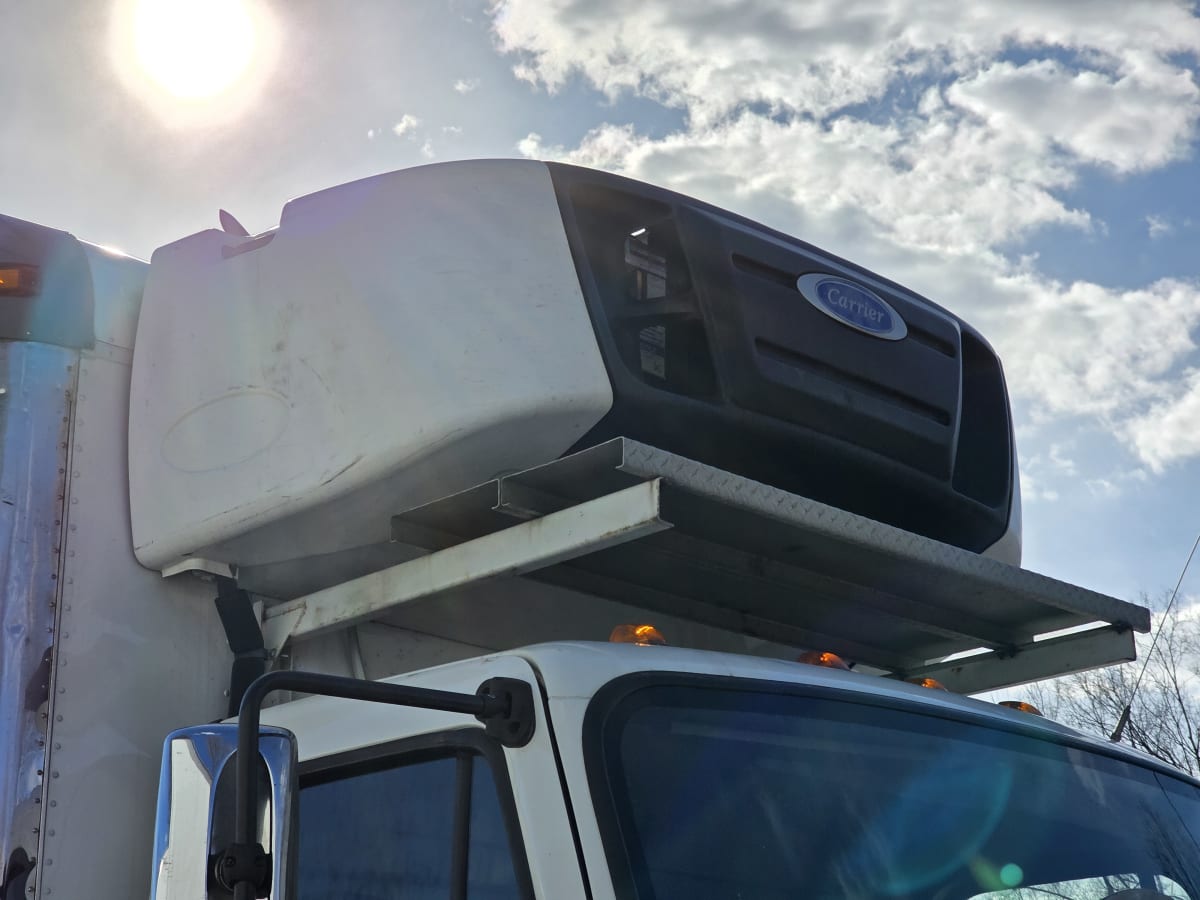 2017 Freightliner/Mercedes M2 106 676585