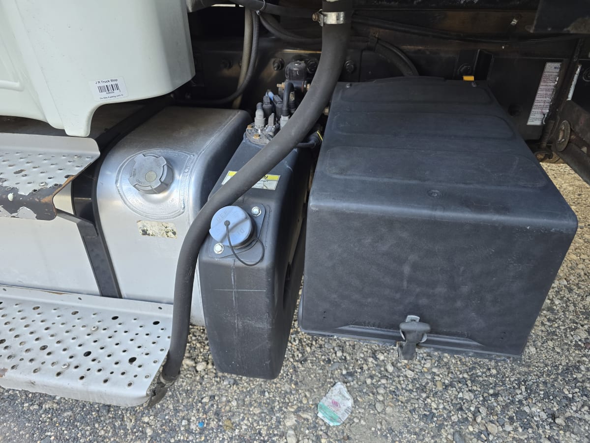 2017 Freightliner/Mercedes M2 106 676588