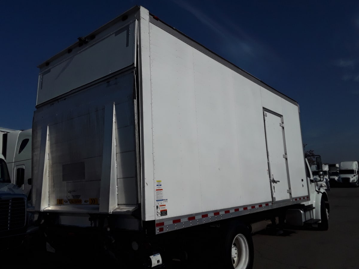 2017 Freightliner/Mercedes M2 106 676644