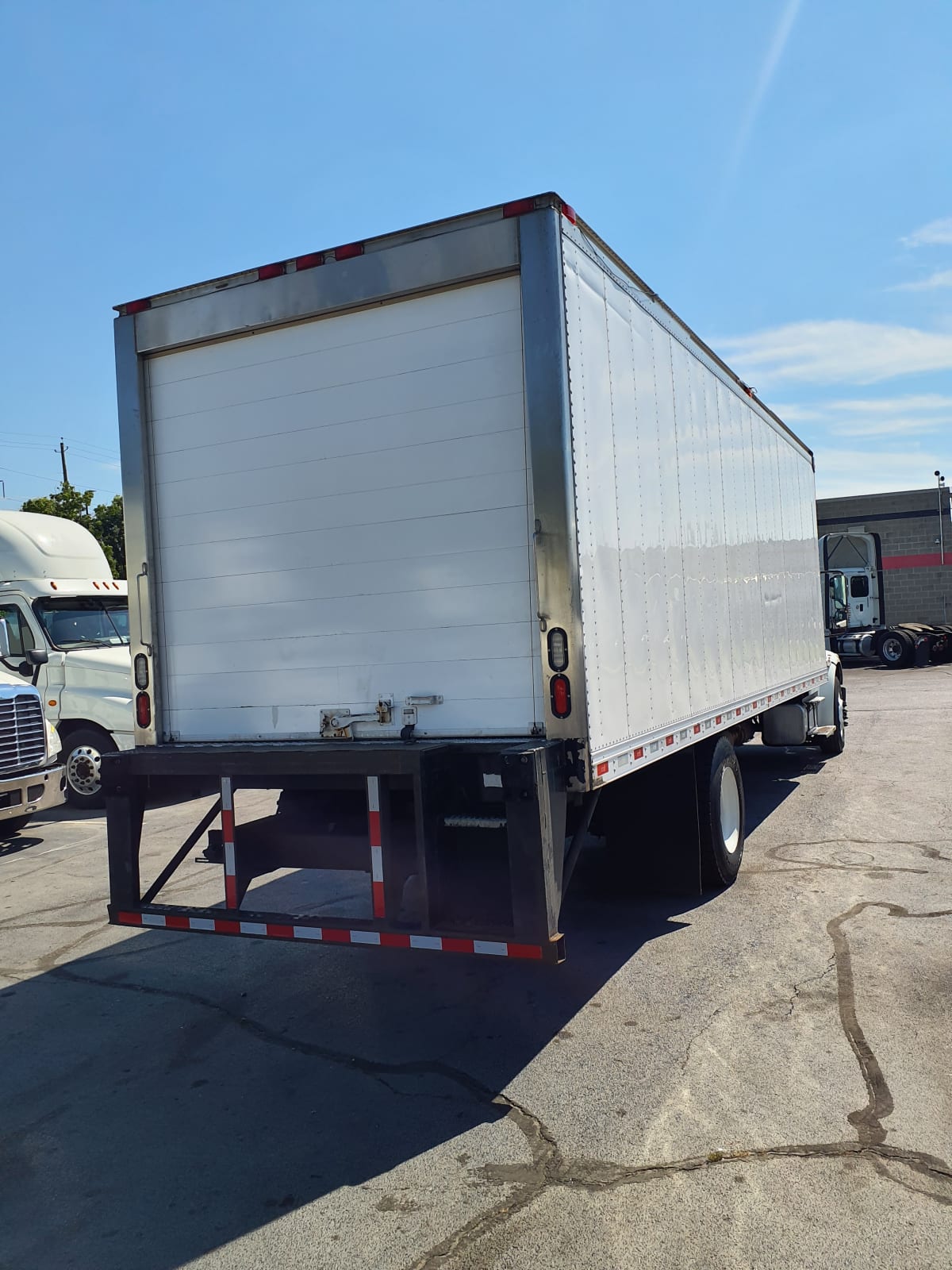 2017 Freightliner/Mercedes M2 106 676651