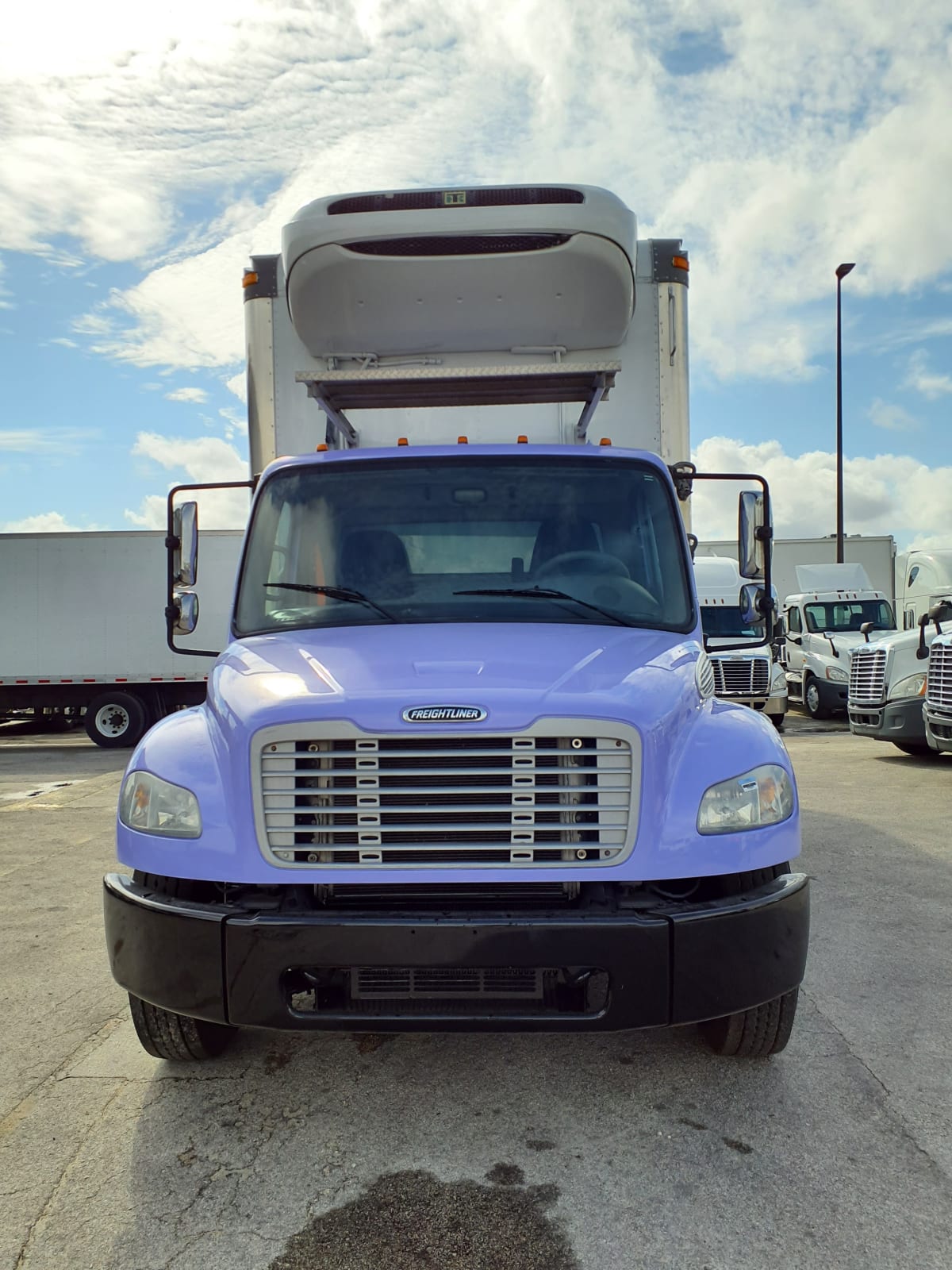 2017 Freightliner/Mercedes M2 106 676693