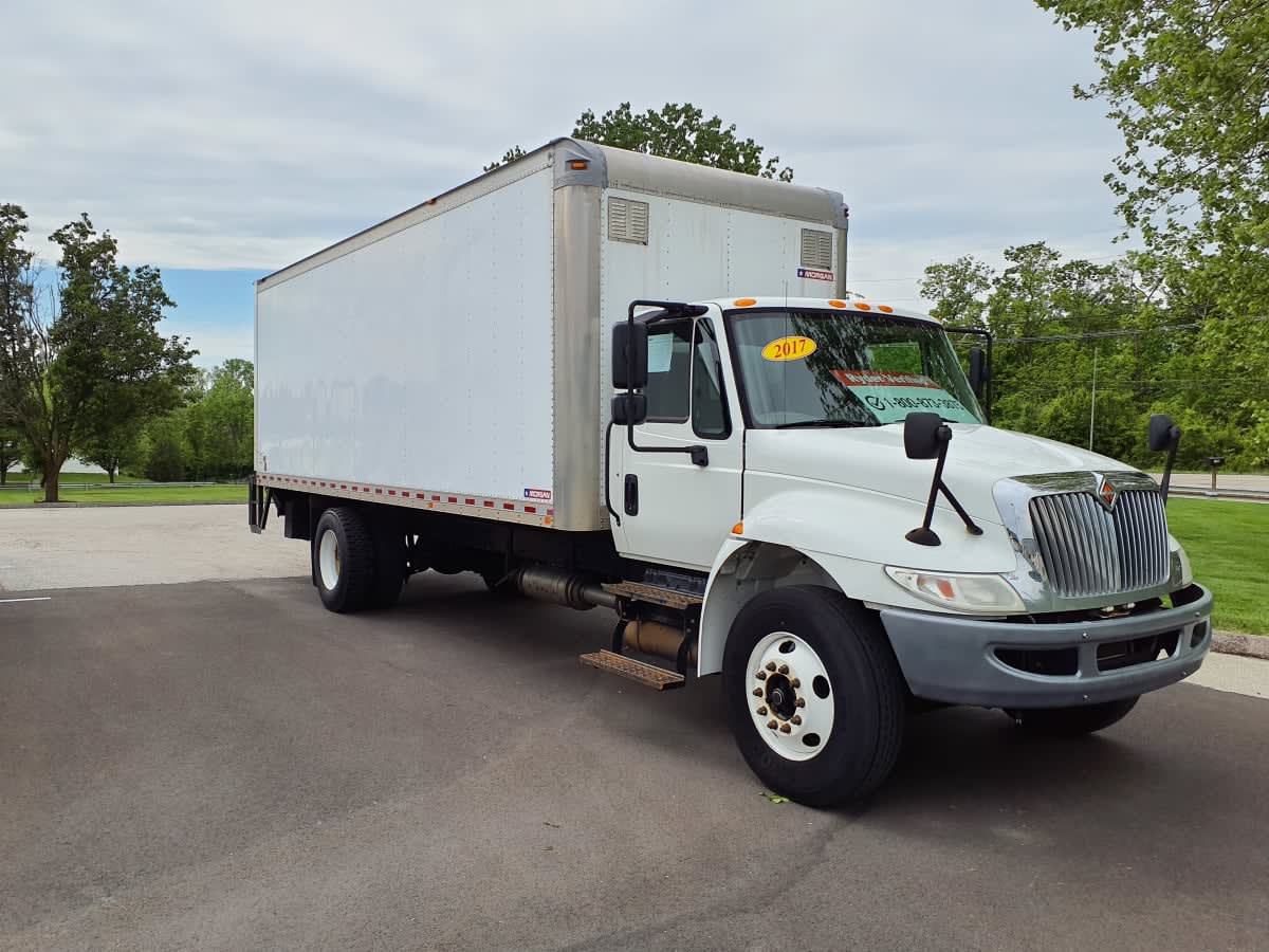 2017 Navistar International 4300 676827
