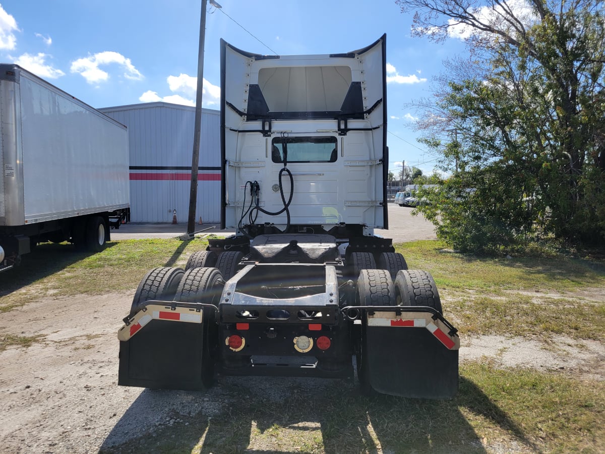 2017 Volvo VNL64TRACTOR 676861