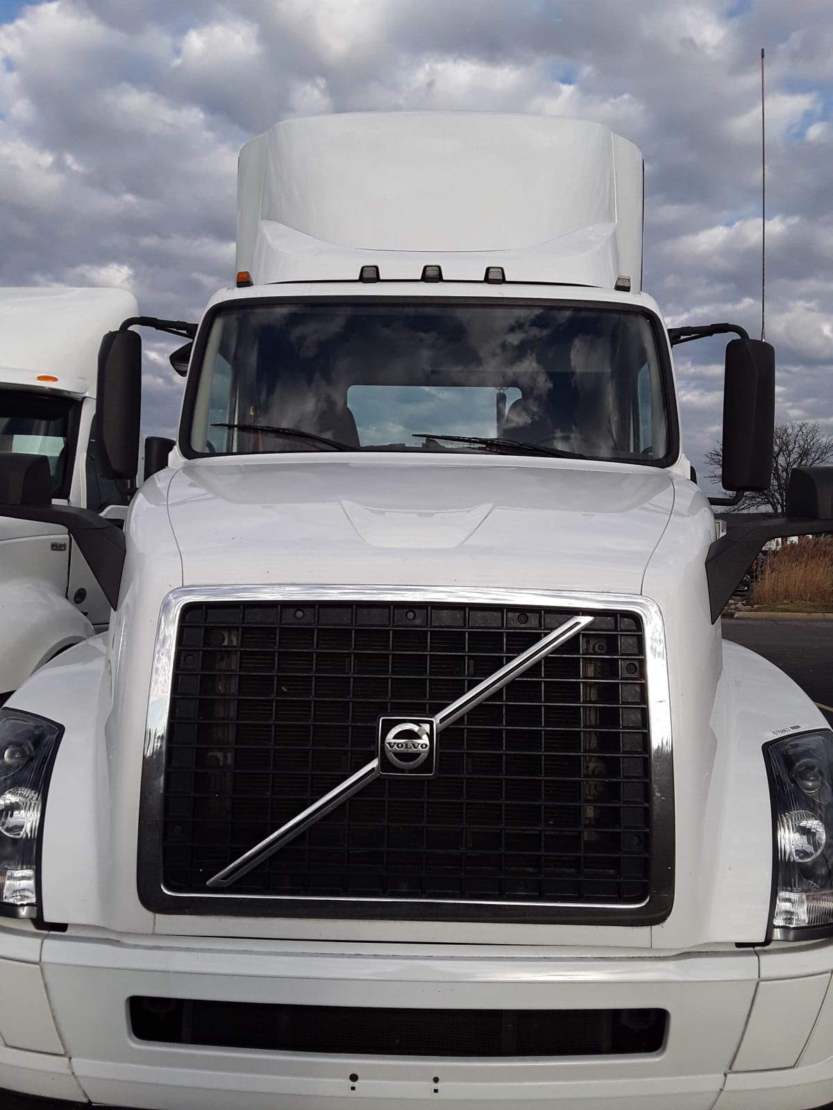 2017 Volvo VNL64TRACTOR 676863