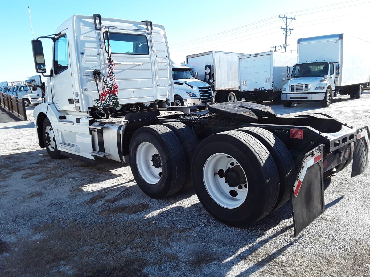 2017 Volvo VNL64TRACTOR 676866