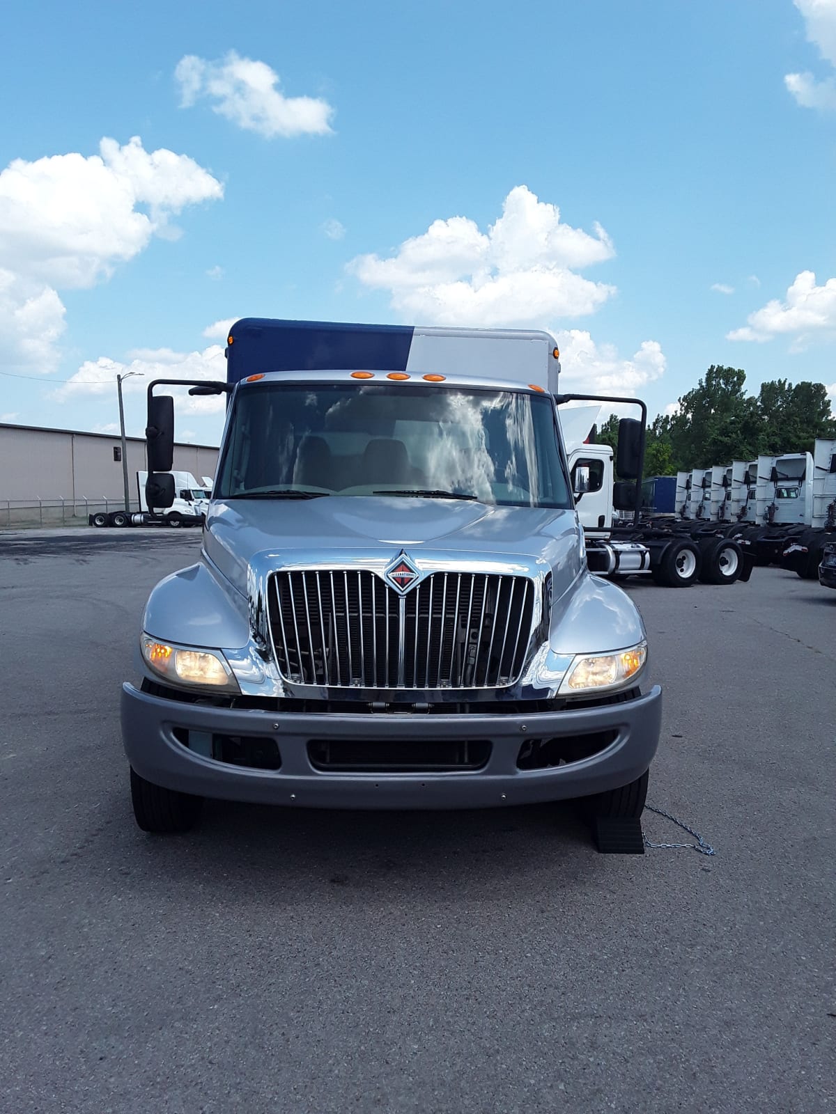 2017 Navistar International 4300 LP 677014