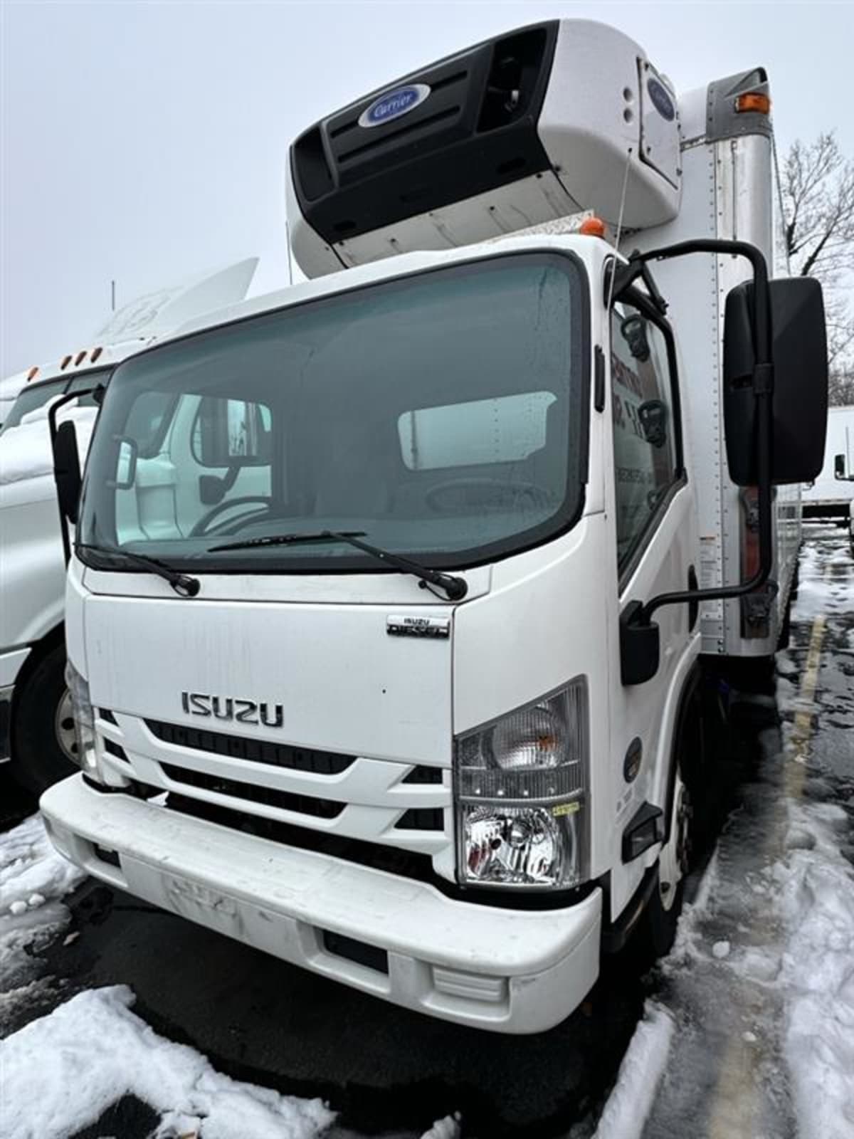 2017 Isuzu NPR 677075