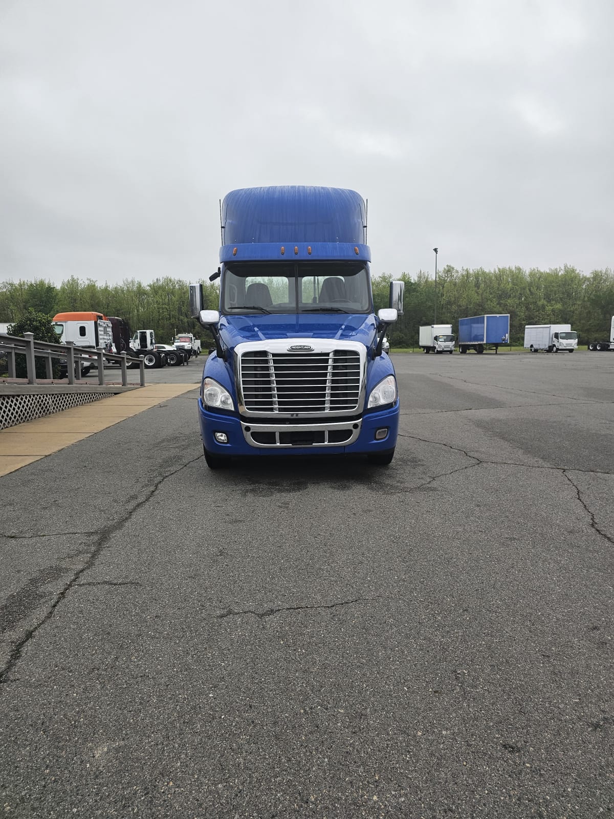 2017 Freightliner/Mercedes CASCADIA 125 677084