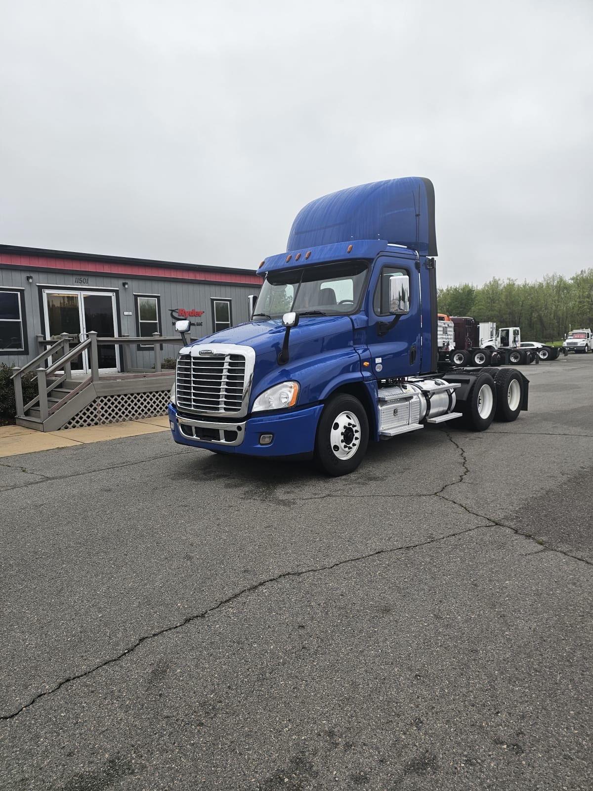 2017 Freightliner/Mercedes CASCADIA 125 677084