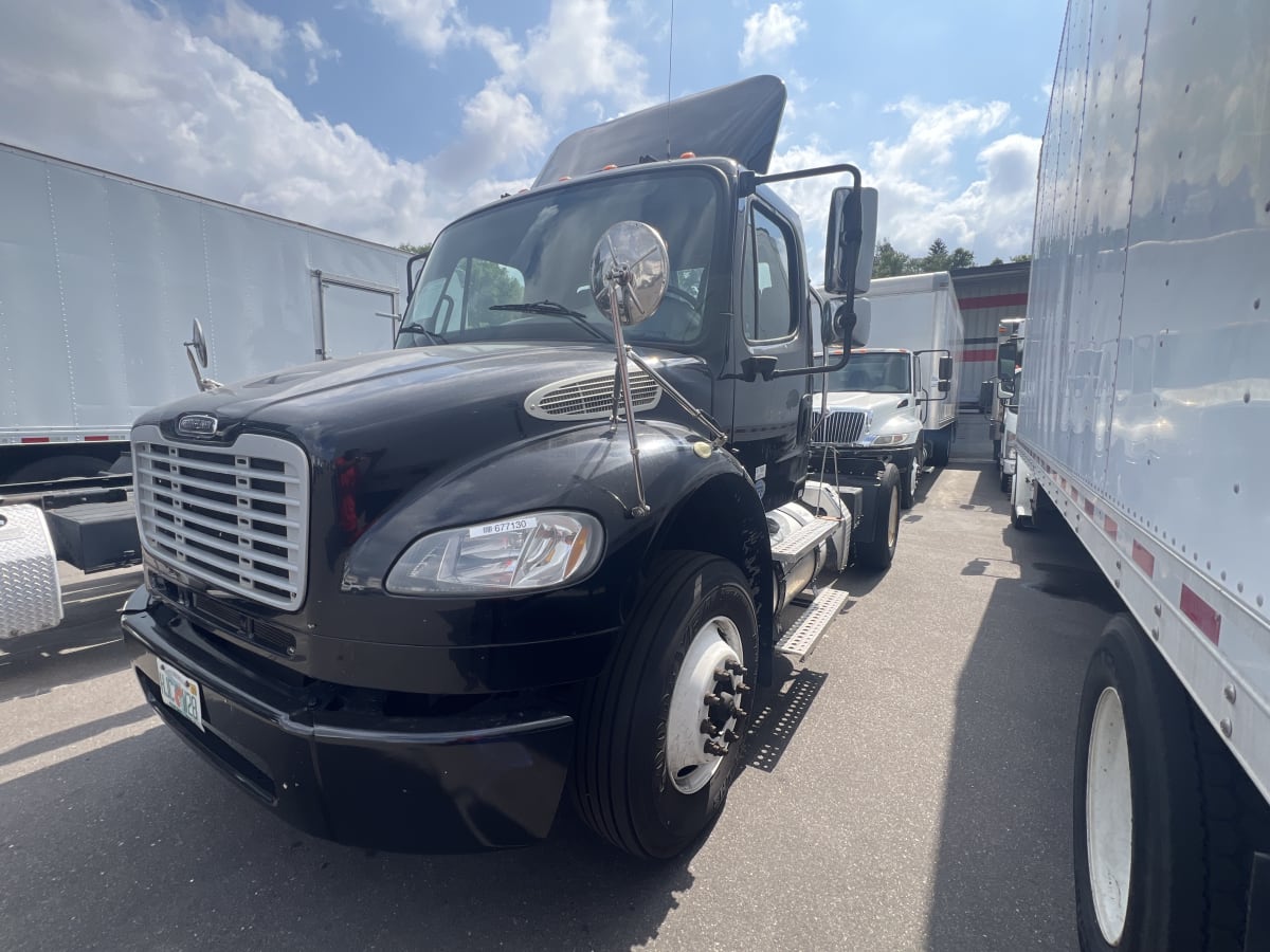 2017 Freightliner/Mercedes M2 106 677130