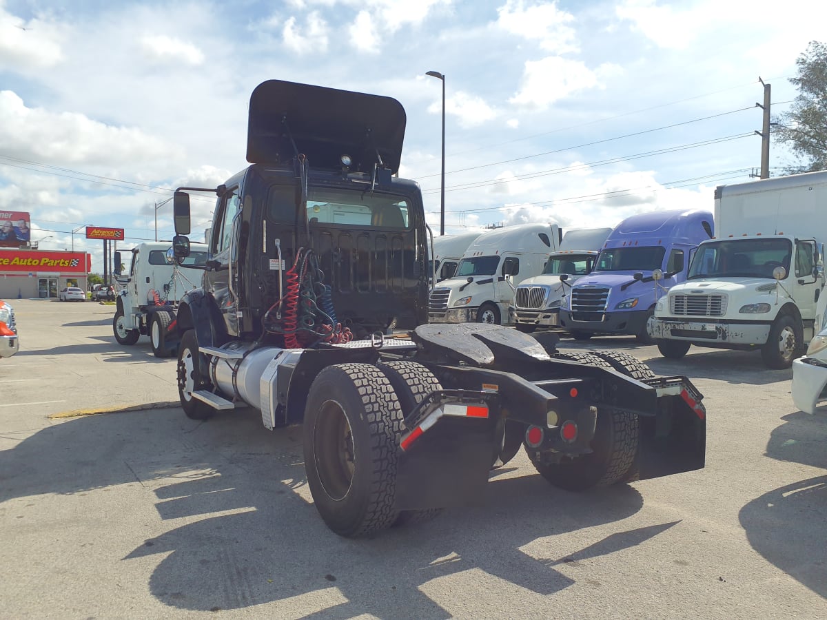 2017 Freightliner/Mercedes M2 106 677140