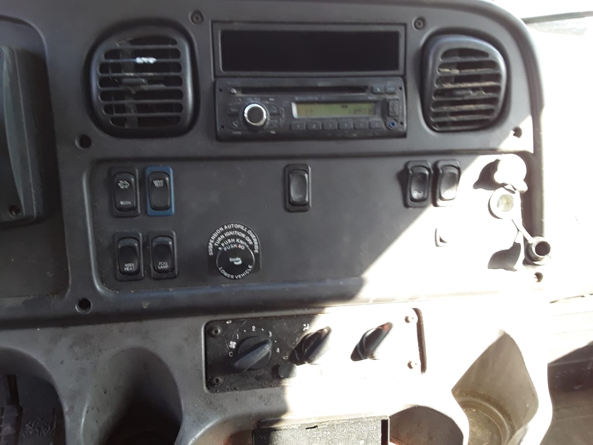 2017 Freightliner/Mercedes M2 106 677192