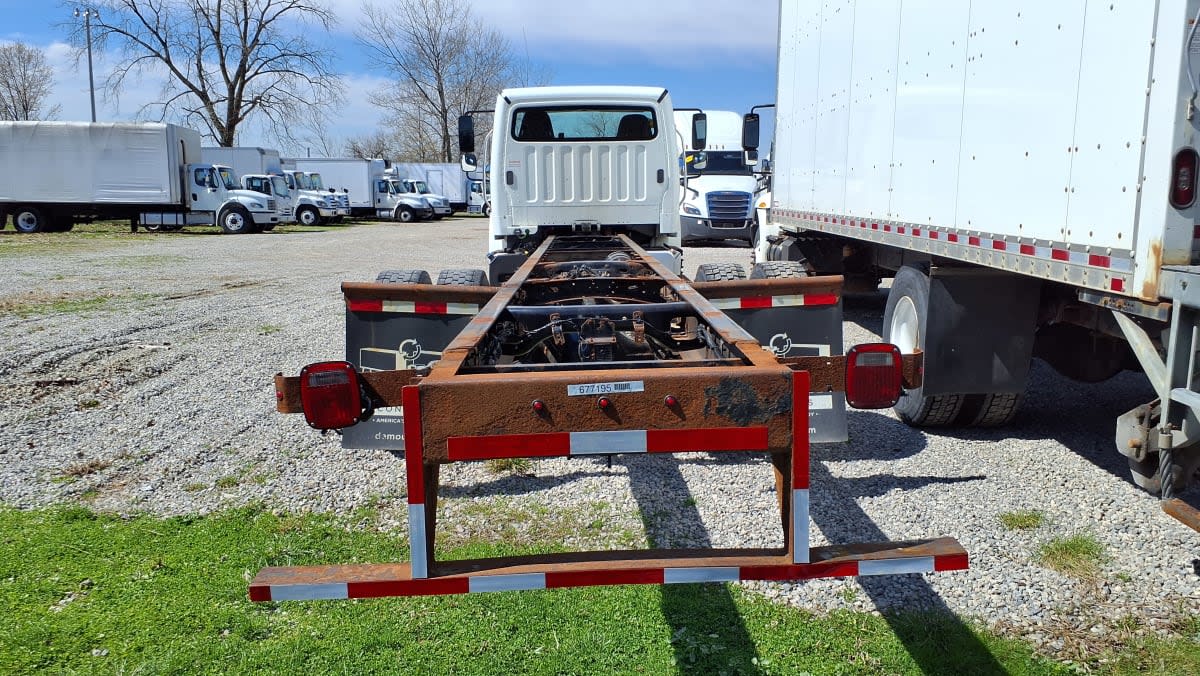 2017 Freightliner/Mercedes M2 106 677195