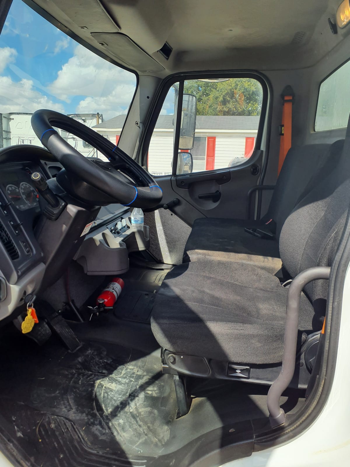 2017 Freightliner/Mercedes M2 106 677226