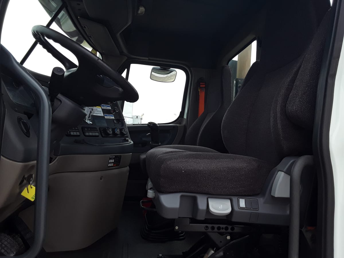 2017 Freightliner/Mercedes CASCADIA 125 677228