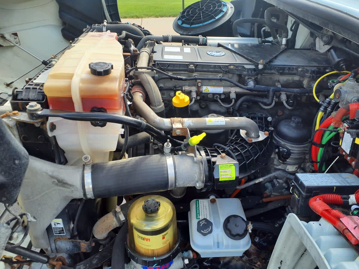 2017 Freightliner/Mercedes M2-112 677302