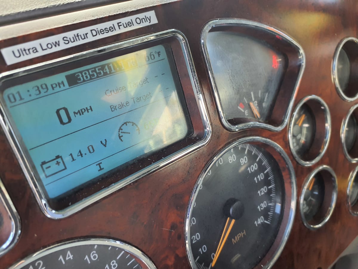 2017 Mack Trucks, Inc. CXU600 677381