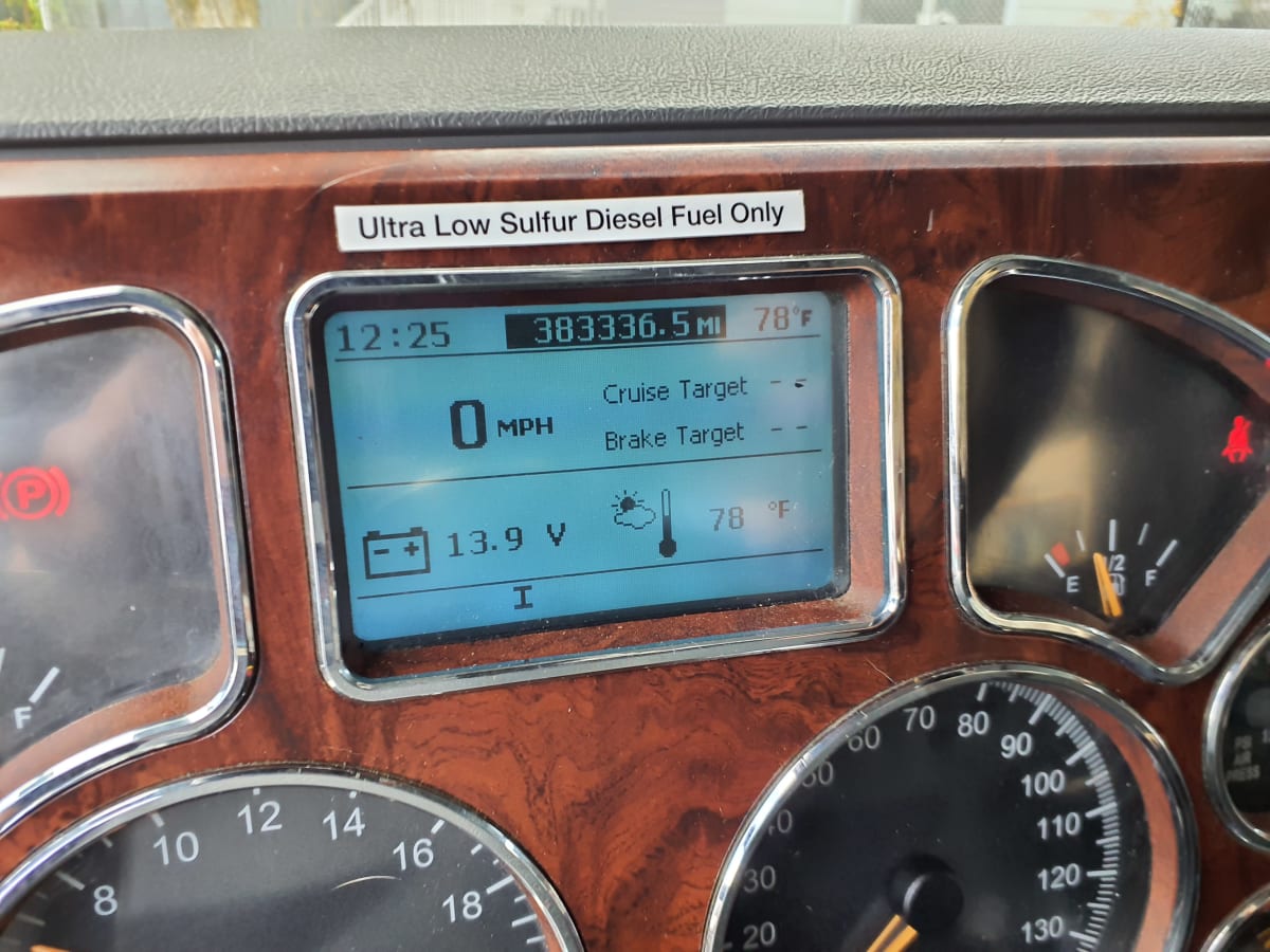 2017 Mack Trucks, Inc. CXU600 677384