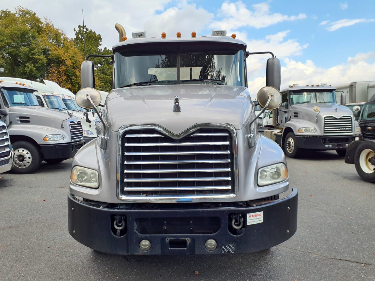 2017 Mack Trucks, Inc. CXU600 677384