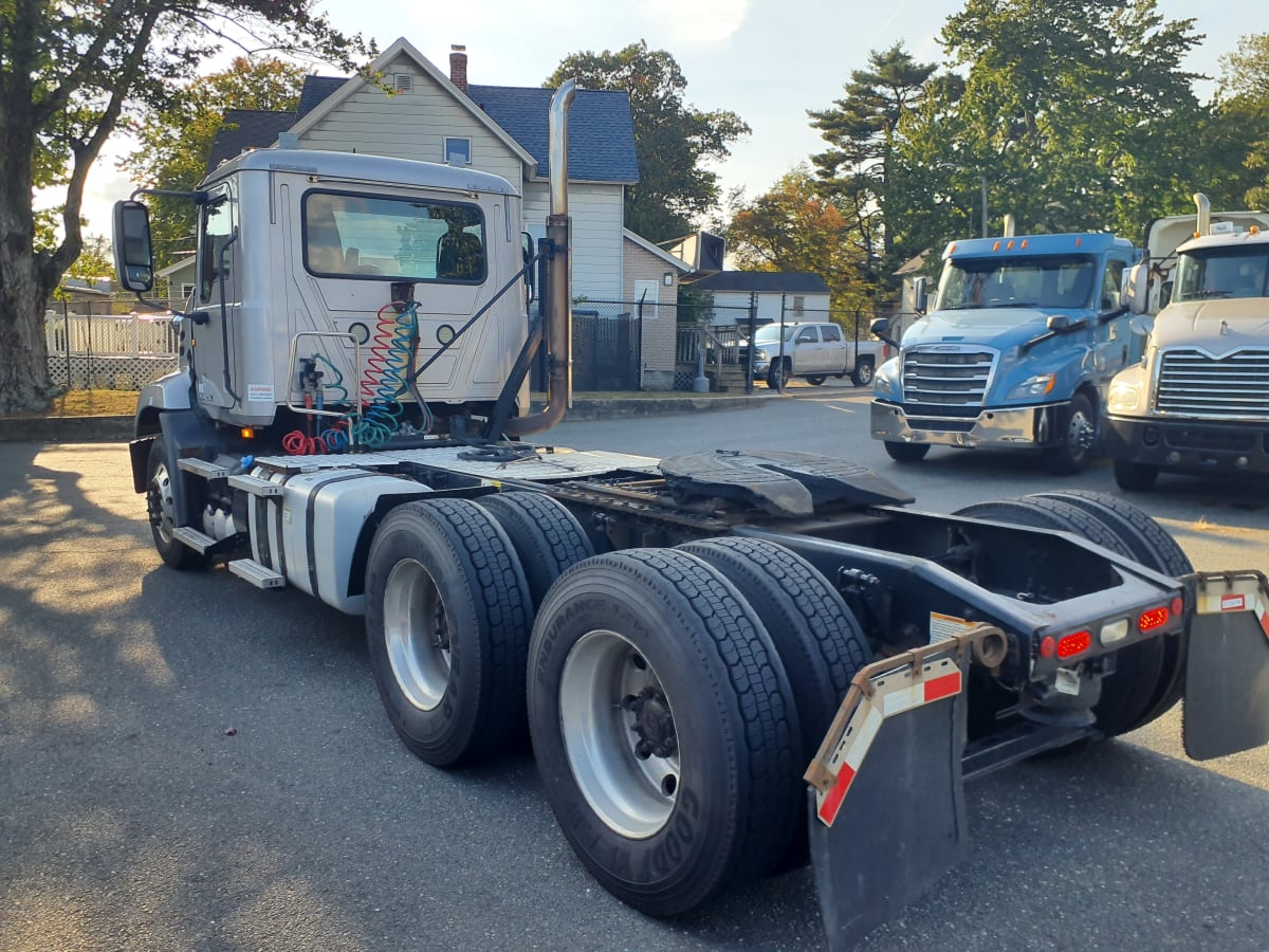 2017 Mack Trucks, Inc. CXU600 677386