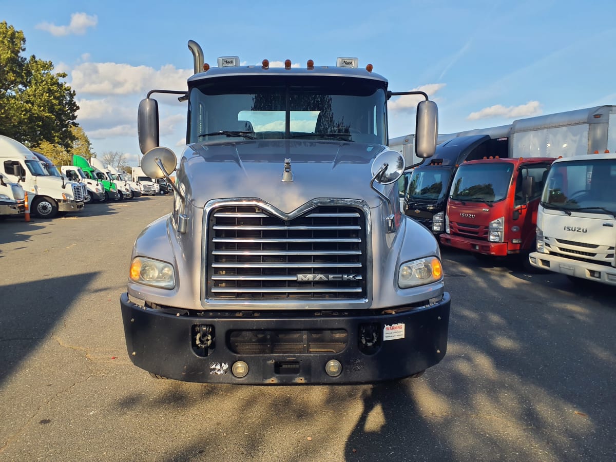 2017 Mack Trucks, Inc. CXU600 677386