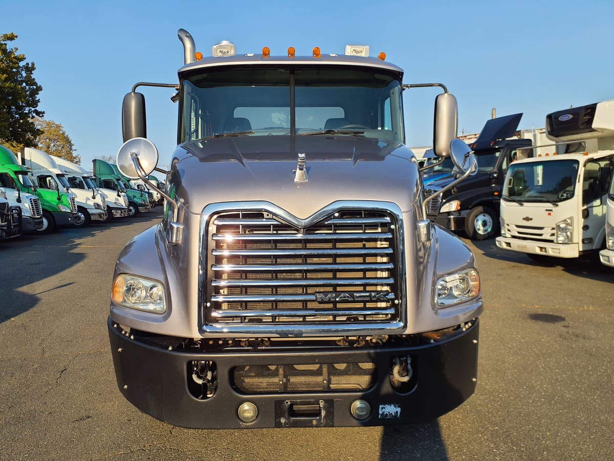 2017 Mack Trucks, Inc. CXU600 677388