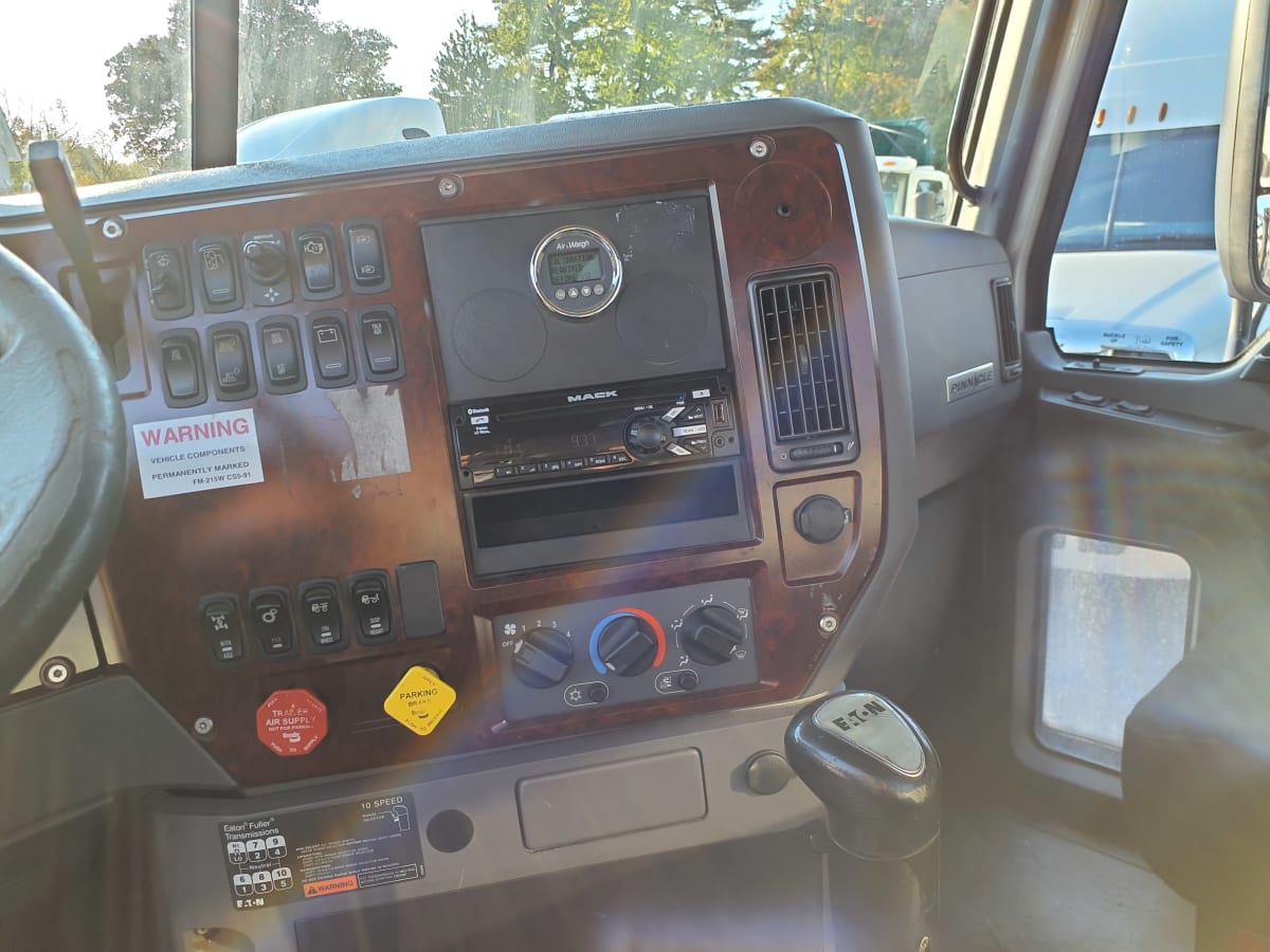 2017 Mack Trucks, Inc. CXU600 677388