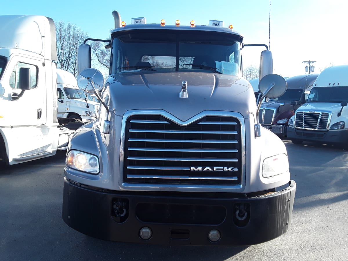 2017 Mack Trucks, Inc. CXU600 677394