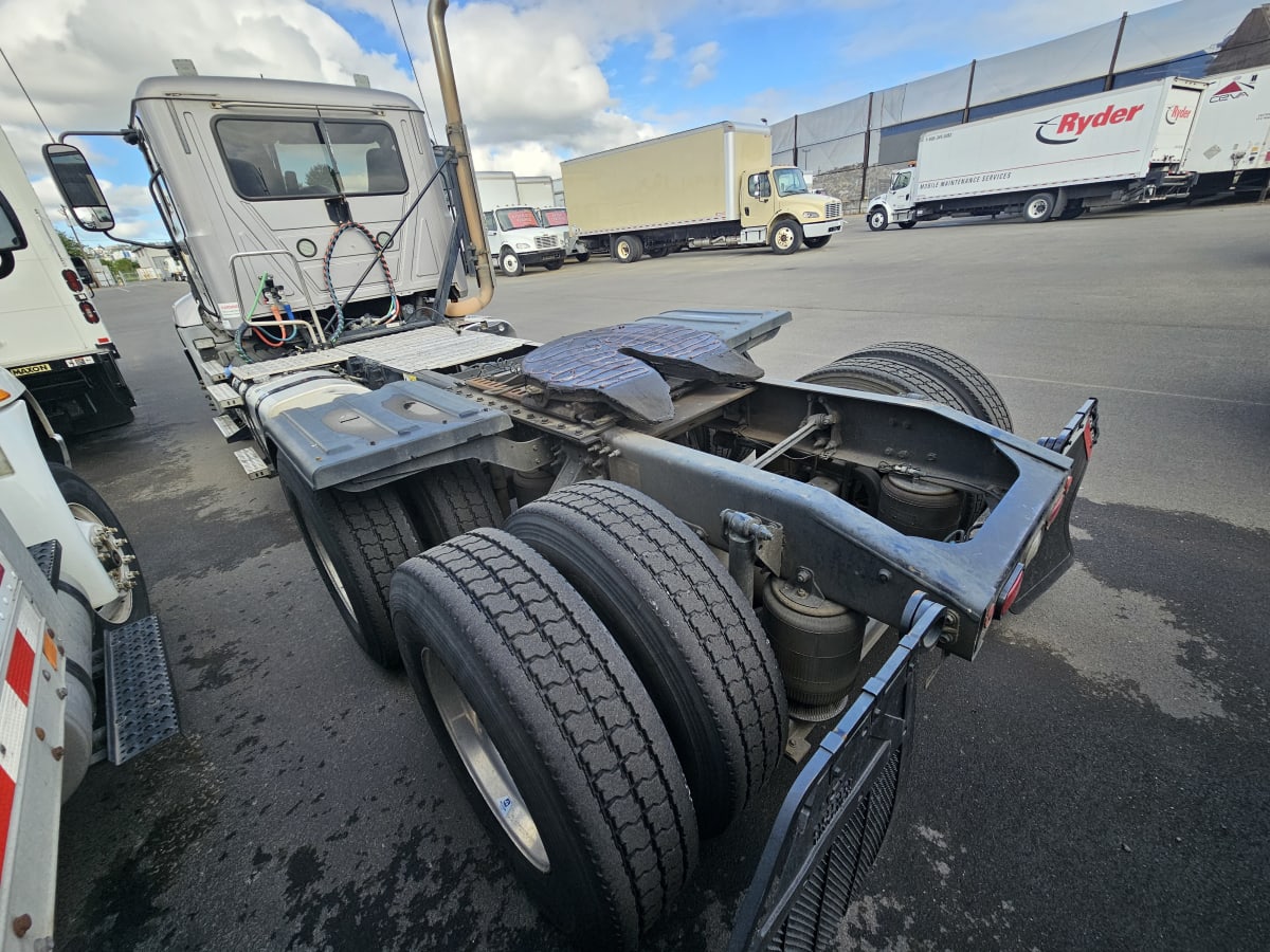 2017 Mack Trucks, Inc. CXU600 677398