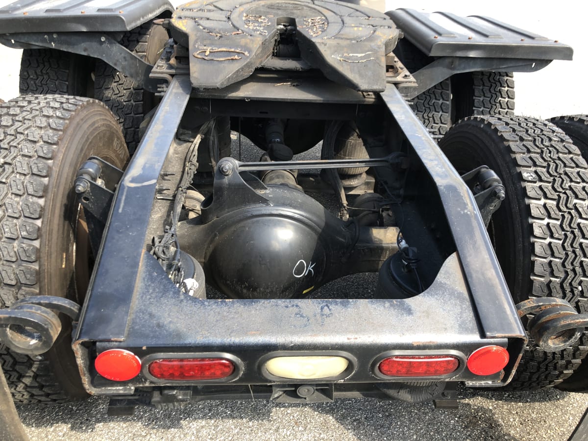 2017 Mack Trucks, Inc. CXU600 677402