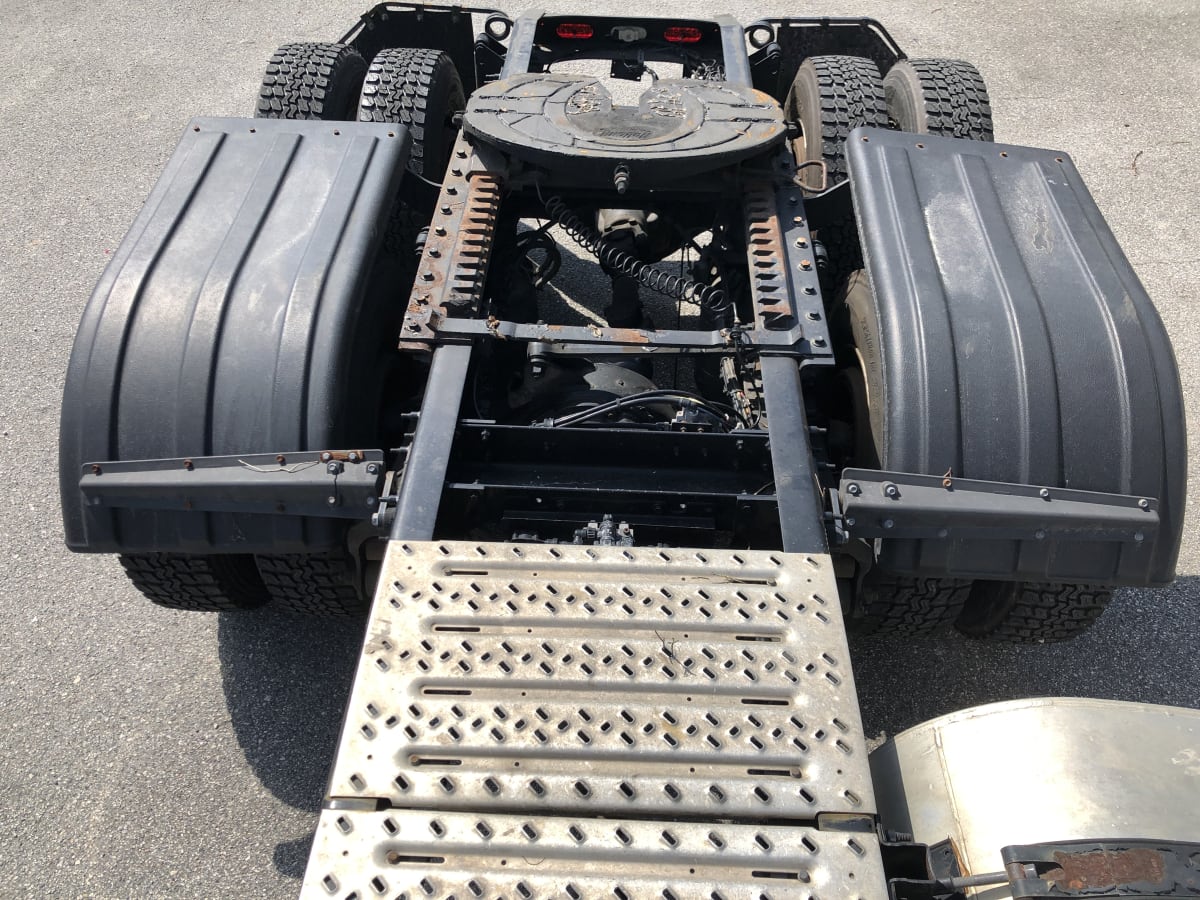 2017 Mack Trucks, Inc. CXU600 677402