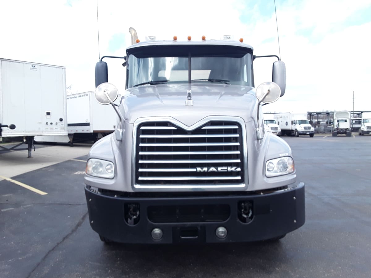 2017 Mack Trucks, Inc. CXU600 677429