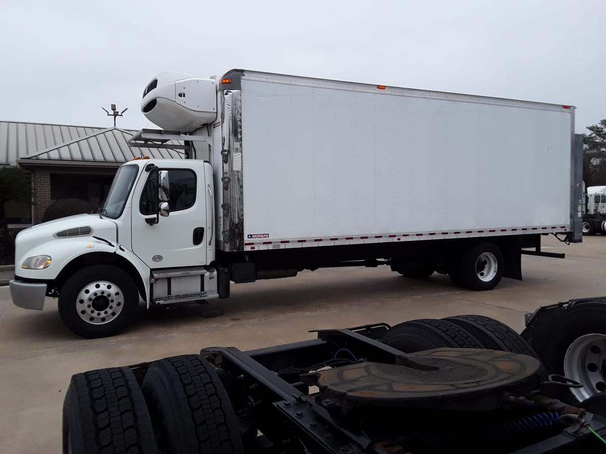 2017 Freightliner/Mercedes M2 106 677440