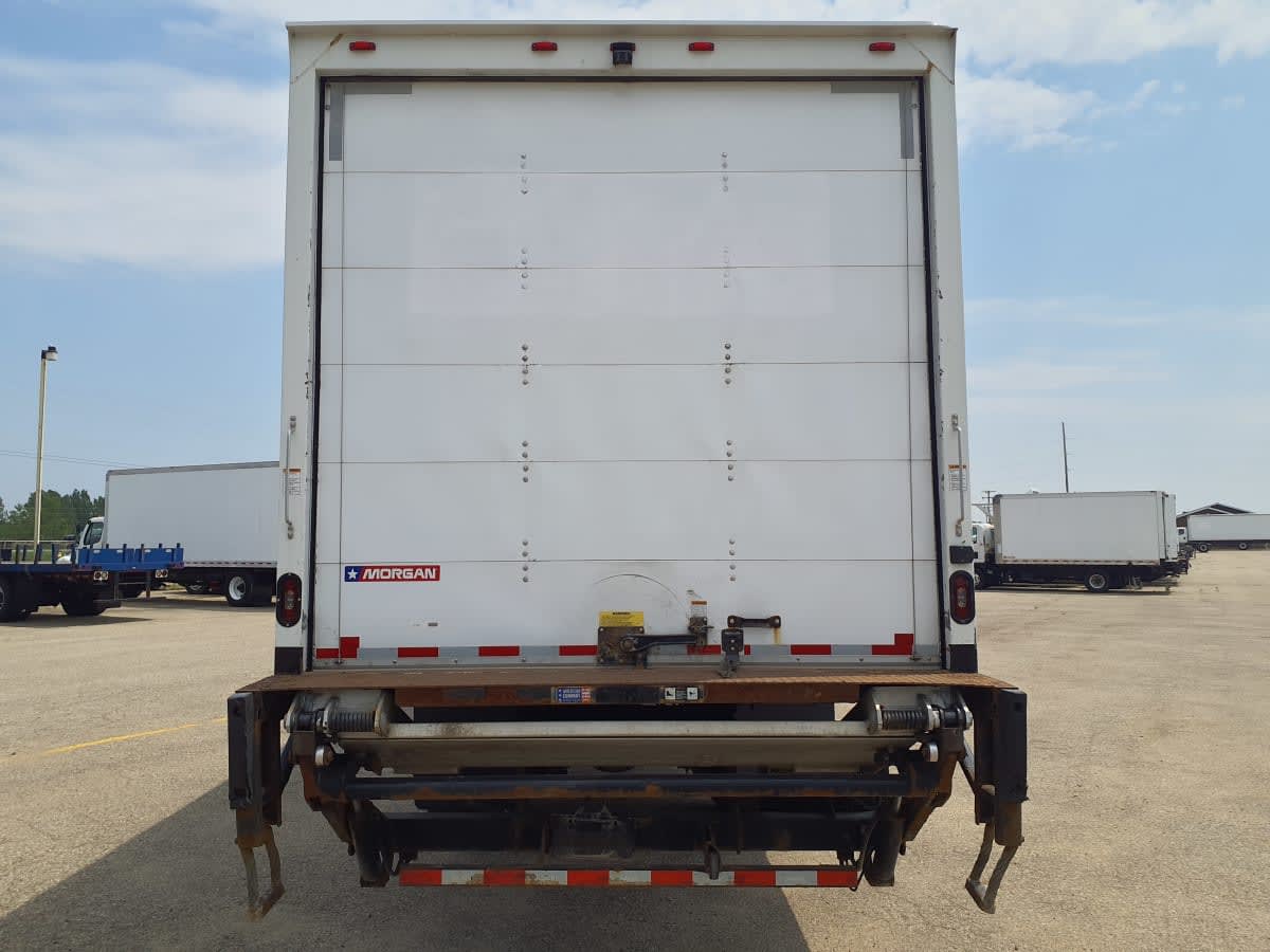 2017 Freightliner M2 106 677591