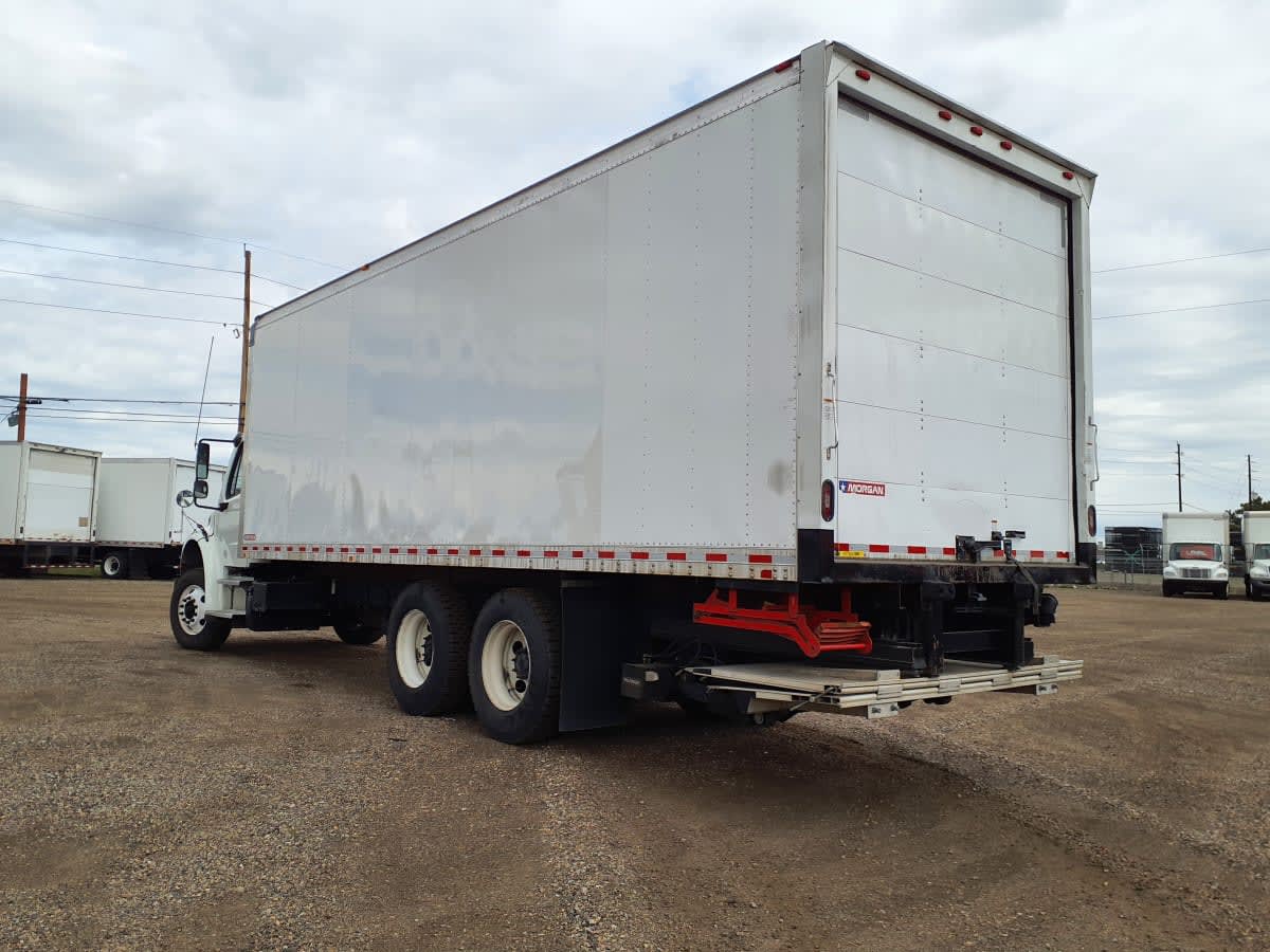 2017 Freightliner M2 106 677654