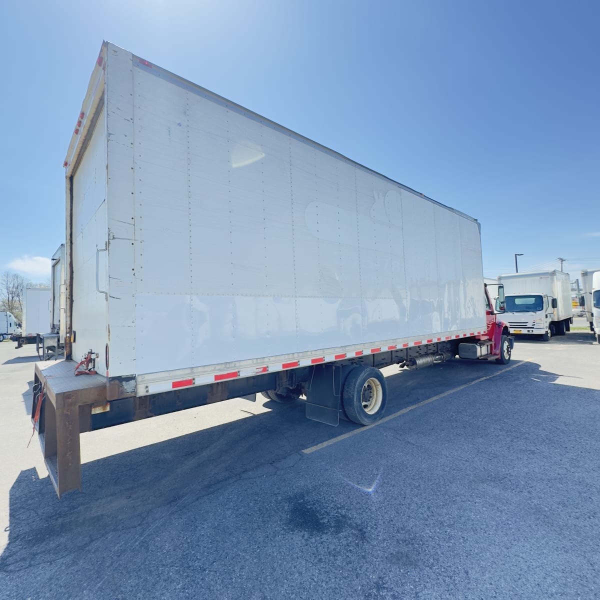 2017 Freightliner/Mercedes M2 106 677655