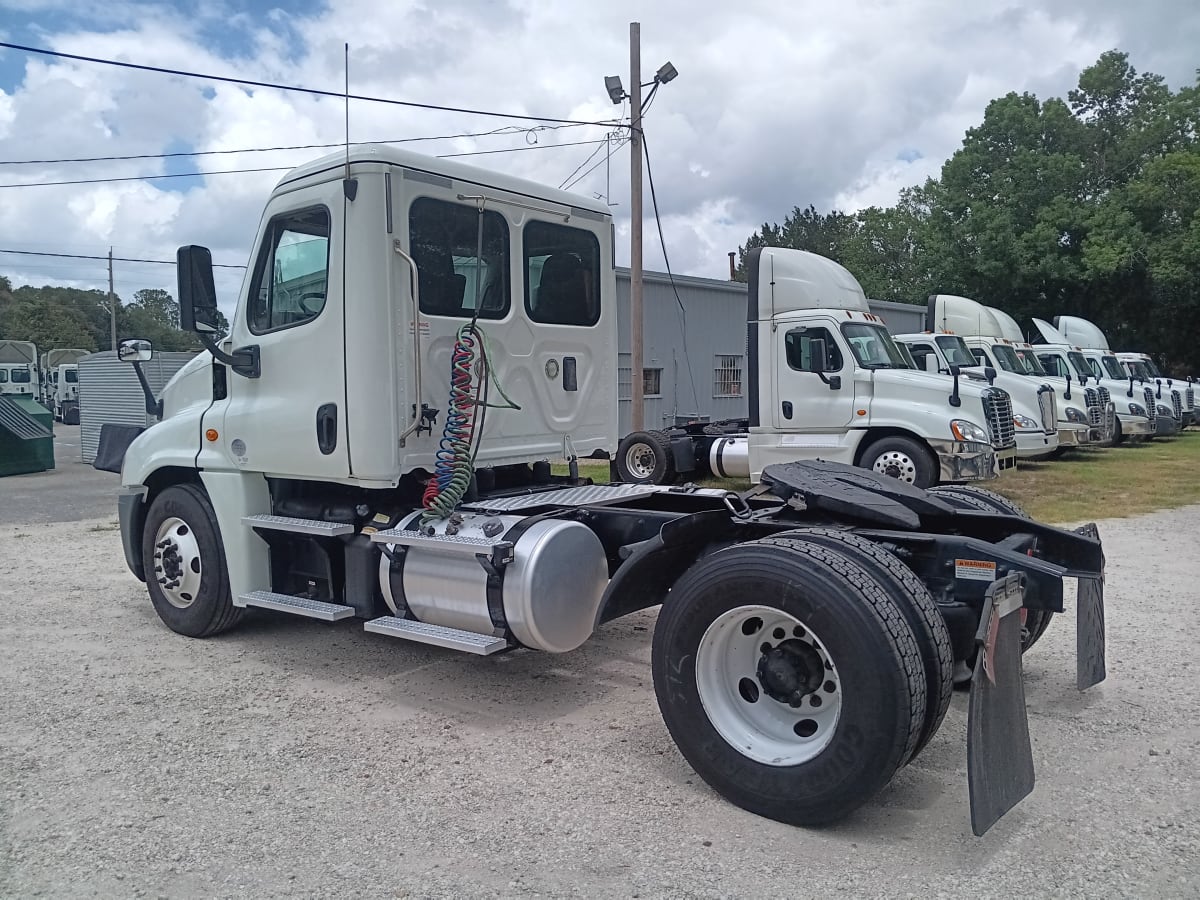 2017 Freightliner/Mercedes CASCADIA 125 677711