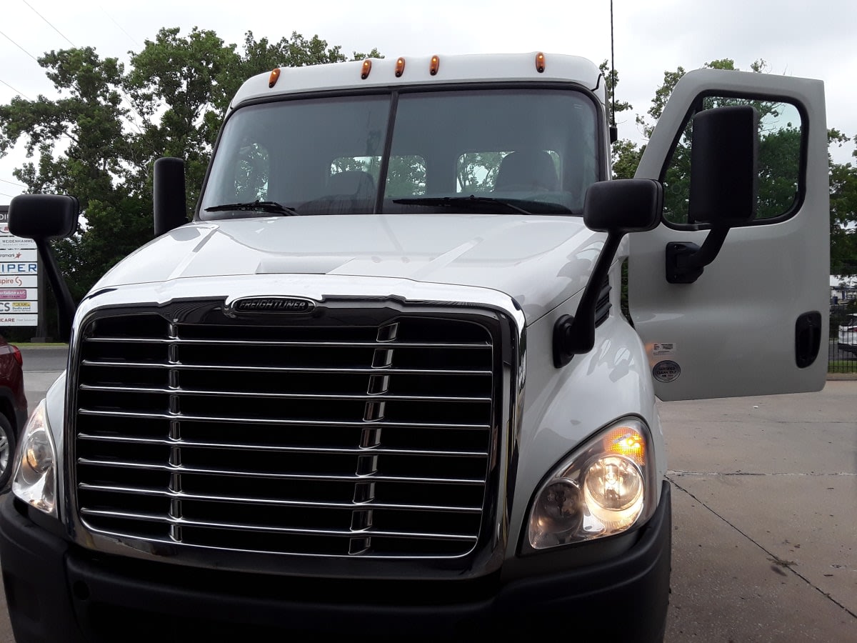 2017 Freightliner/Mercedes CASCADIA 113 677744